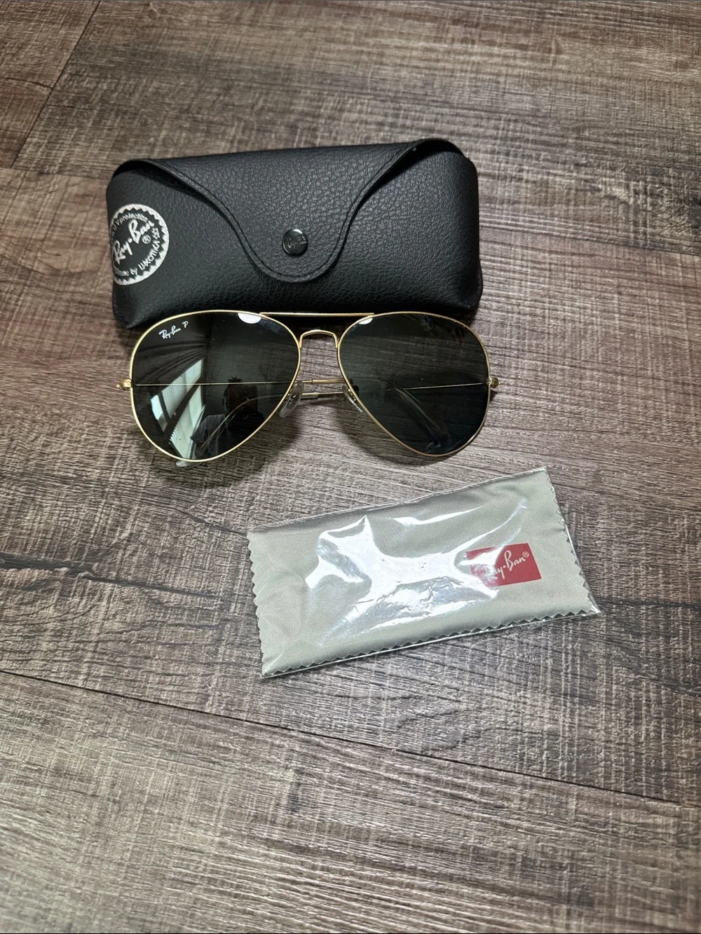 Ray-Ban RB3025 Aviator Classic Gold Frame Sunglasses